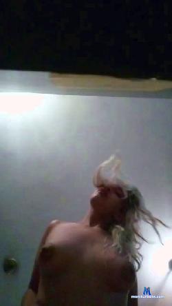 Ilianasophye cam4 live cam performer profile