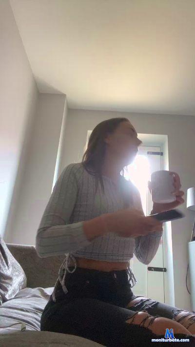 pocket44 cam4 bicurious performer from United Kingdom of Great Britain & Northern Ireland bigass pussy ass cute 