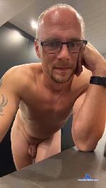 Nudist_82 cam4 livecam show performer room profile