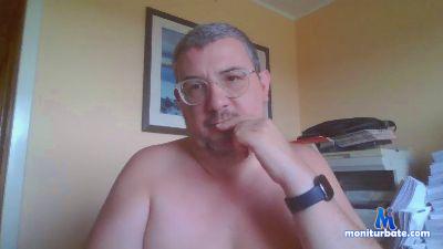 Celticboy73 cam4 bicurious performer from Kingdom of Belgium Daddy chubbybear bigass amateur masturbation cum 