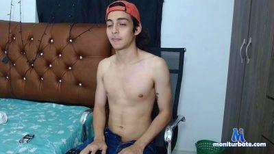 santiagoespz20 cam4 bicurious performer from United States of America new rollthedice 