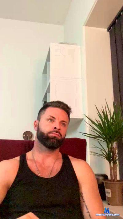 marko19hot cam4 bicurious performer from Republic of Serbia  