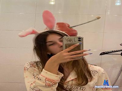 EarleneHeather cam4 straight performer from Republic of Poland feet ass smoke C2C armpits striptease cute 