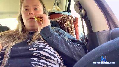 Delilah4u cam4 bisexual performer from United States of America  