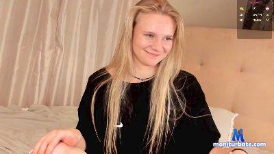 EsmaDockray cam4 straight performer from United States of America armpits bigass spanking feet schoolgirl cute 