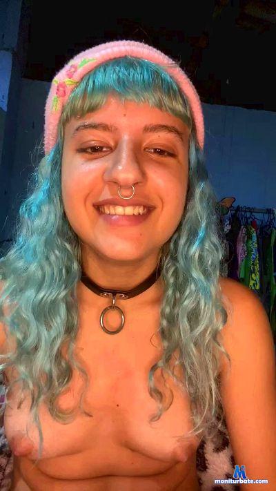 karlaroberta cam4 bicurious performer from Federative Republic of Brazil  