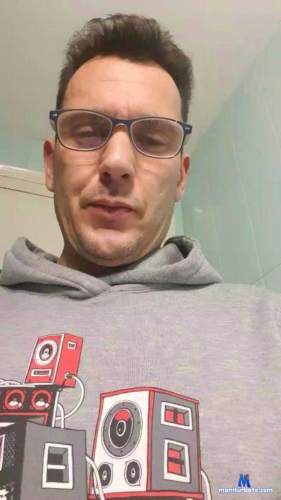 v0rtacXXX cam4 gay performer from Republic of Poland  