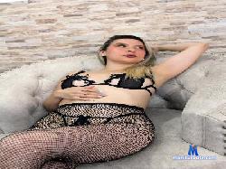 charlize_pretty cam4 live cam performer profile