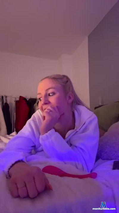 Babe_Bibi cam4 straight performer from Federal Republic of Germany  