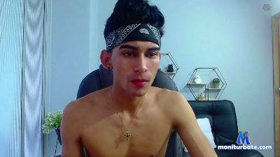 dark_daniels cam4 gay performer from Republic of Colombia ron_beard 
