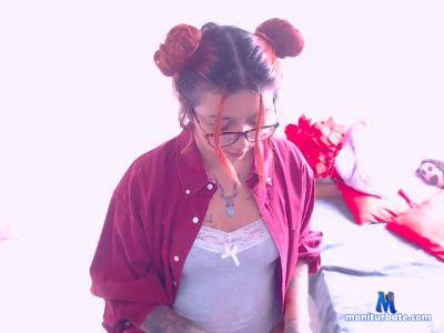 foxylovexxxxhot cam4 bisexual performer from Bolivarian Republic of Venezuela  