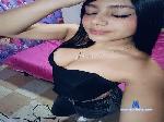 laura_saenz1_ cam4 livecam show performer room profile
