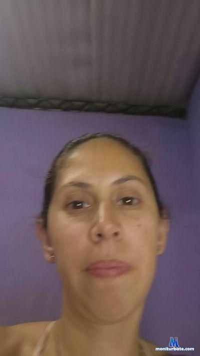 Peti_Fresha cam4 bicurious performer from Argentine Republic  