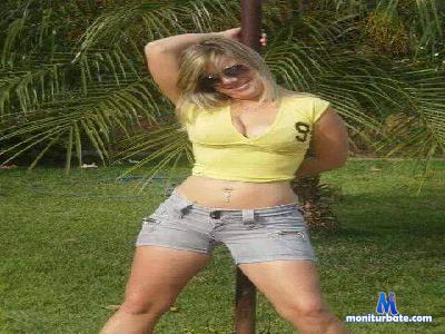 Lauramenezes2 cam4 straight performer from Federative Republic of Brazil  