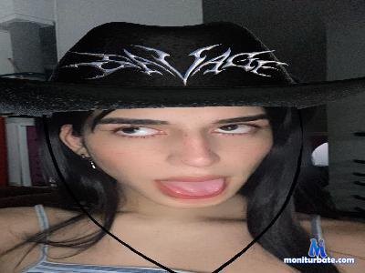 gigi_xplosive cam4 bisexual performer from United States of America  