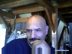 lleand cam4 live cam performer profile