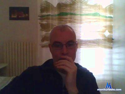 sbirulino76 cam4 straight performer from Republic of Italy rollthedice 