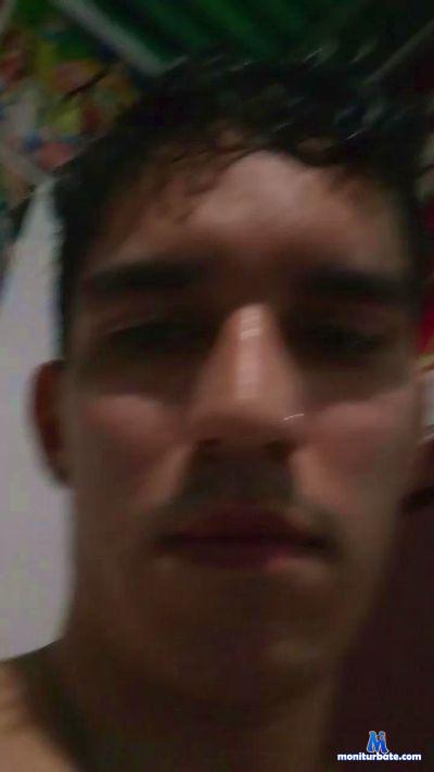 MrGuzz22 cam4 straight performer from Bolivarian Republic of Venezuela  