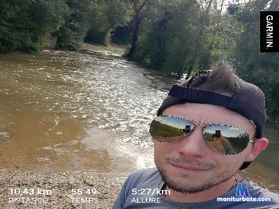 Jonathangault79 cam4 bicurious performer from French Republic  
