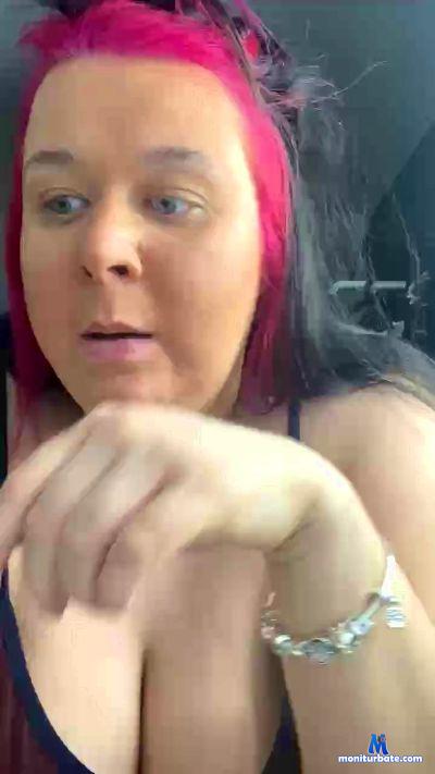 holl23 cam4 straight performer from United Kingdom of Great Britain & Northern Ireland  