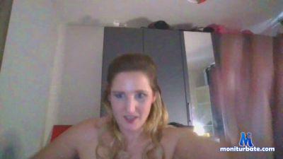 Stephanyxx cam4 bicurious performer from Kingdom of Belgium pussy smoke C2C masturbation 