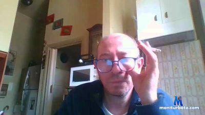 carletto6604 cam4 bicurious performer from Republic of Italy  