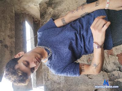 TuMorochoFav777 cam4 straight performer from Argentine Republic  