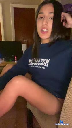camiluli07 cam4 live cam performer profile