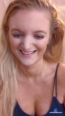 Delighted22 cam4 live cam performer profile