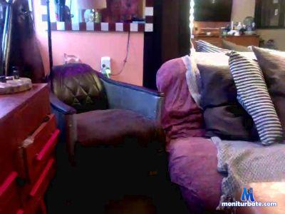 LucyFoxx cam4 bisexual performer from Republic of Colombia anal bdsm dirty hairy armpits 