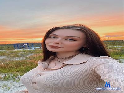 Your_holyangel cam4 straight performer from Republic of Finland bigass spanking amateur cute squirt schoolgirl masturbation 