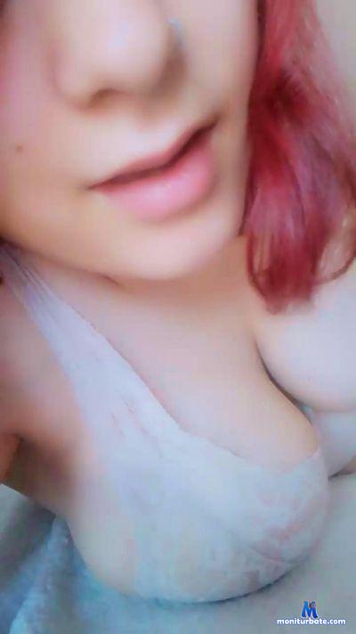 freyja8 cam4 bicurious performer from Republic of Italy  