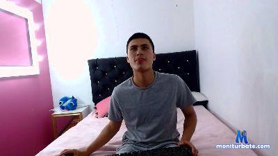 FrankMassing69 cam4 bisexual performer from United States of America  