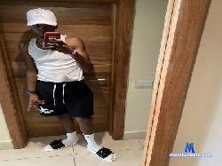 richardpac0q2 cam4 live cam performer profile