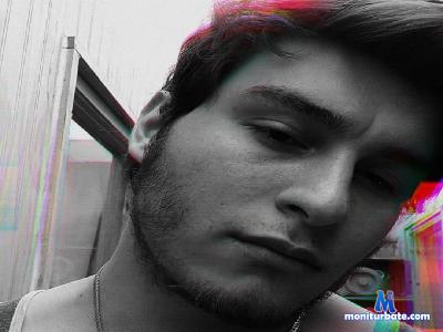 DieofHornyness cam4 straight performer from Republic of Chile amateur C2C Hetero gamer schoolgirl 