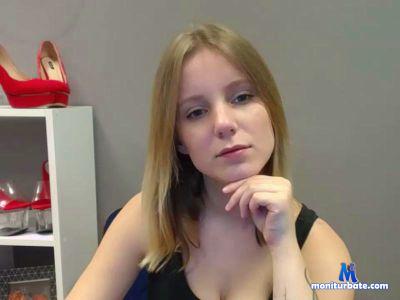 ThiannaRocha40 cam4 bisexual performer from Federative Republic of Brazil glasses feet bigass mature bbw brasil bigboobspink 