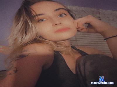 shortsweetsexy cam4 bisexual performer from United States of America small young short askme payforcontent 