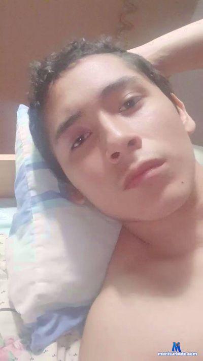 Pojonn cam4 straight performer from Republic of Colombia new cum bigcock hugeballs 