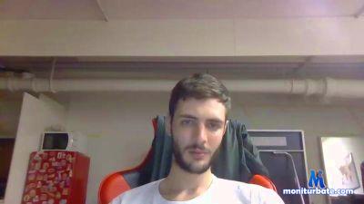 nadameno1996 cam4 bisexual performer from Republic of Italy  