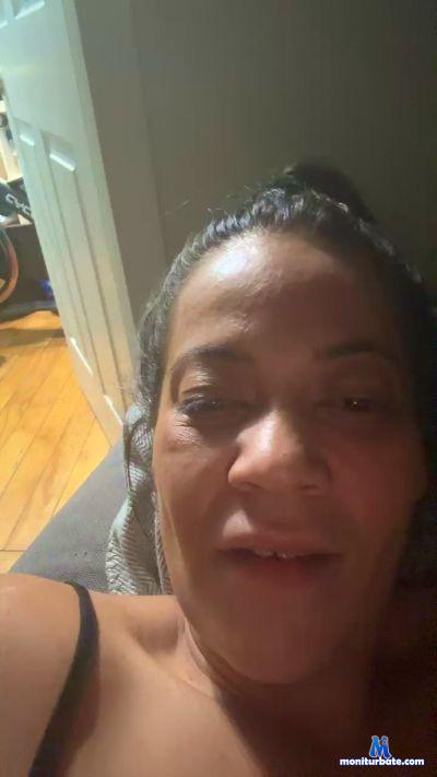 LeylaN cam4 bicurious performer from Canada amateur 