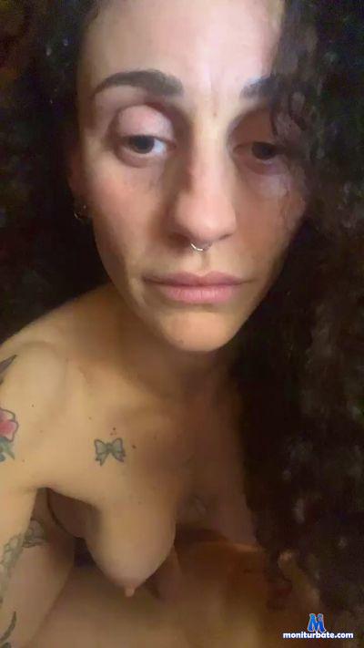 SweetBae1988 cam4 bisexual performer from Republic of Italy feet 