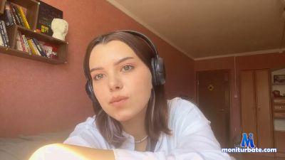 NANA_MARLOW cam4 bicurious performer from French Republic striptease cum feet spanking masturbation ass cute 