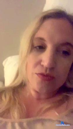 Blonde_babyee cam4 live cam performer profile