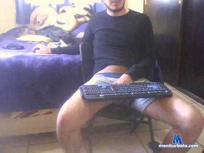 biggun33 cam4 bisexual performer from United Mexican States  