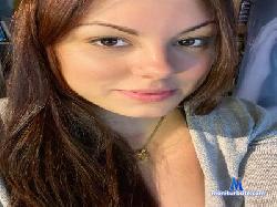 UnChocolatChaud cam4 live cam performer profile