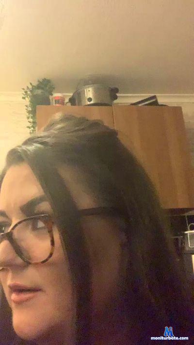 mrsrobinson1 cam4 bisexual performer from United Kingdom of Great Britain & Northern Ireland  