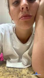 roro33xxx cam4 livecam show performer room profile