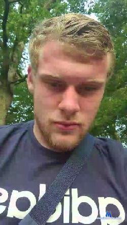 loveblond1 cam4 live cam performer profile