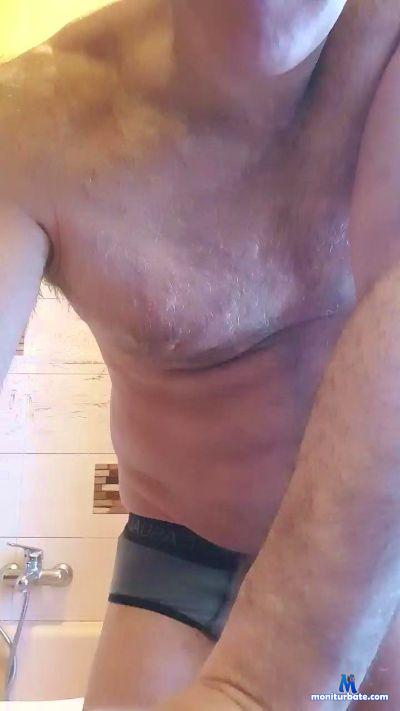 Bohy75 cam4 bicurious performer from Republic of Italy  