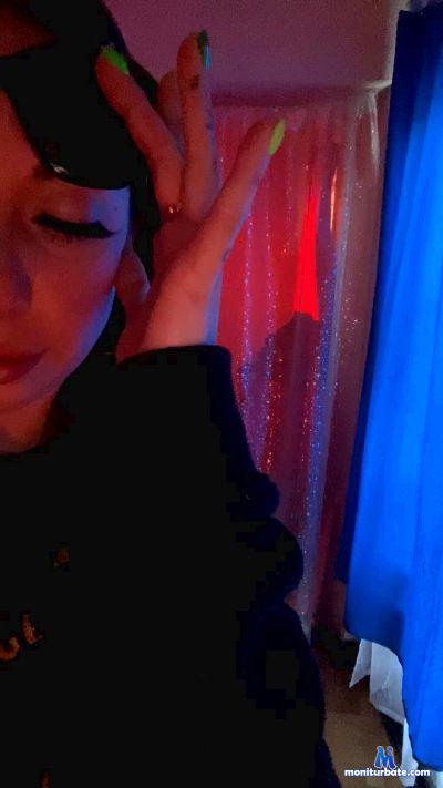 Ladyhoney777 cam4 bicurious performer from Republic of Chile  